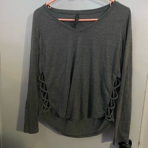 Long sleeve with cutouts